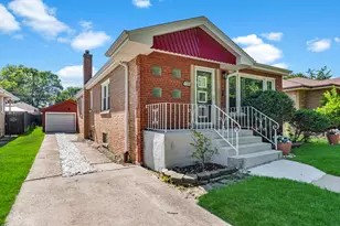 11834 S Campbell Ave, Chicago, IL 60655 - Photo 1
