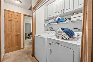 413 Travelaire Ave, Naperville, IL 60565 - Photo 17