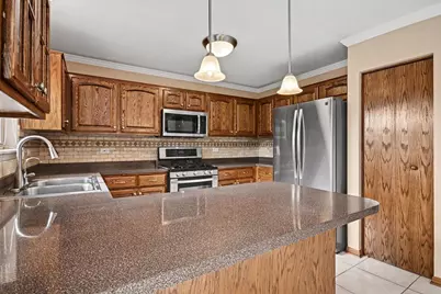 619 Wild Indigo Avenue, Romeoville, IL 60446 - Photo 11