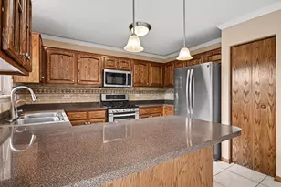 619 Wild Indigo Ave, Romeoville, IL 60446 - Photo 11