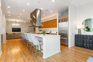 500 W Superior St, Chicago, IL 60654 - Photo 19