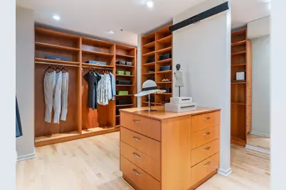 500 W Superior Street #2401, Chicago, IL 60654 - Photo 35