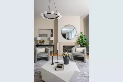 500 W Superior Street #2401, Chicago, IL 60654 - Photo 9