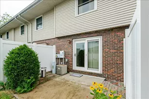103 S Towanda Ave, Normal, IL 61761 - Photo 19