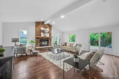 1059 Hickory Lane, Elk Grove Village, IL 60007 - Photo 3