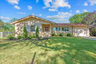 1059 Hickory Ln, Elk Grove Village, IL 60007 - Photo 1