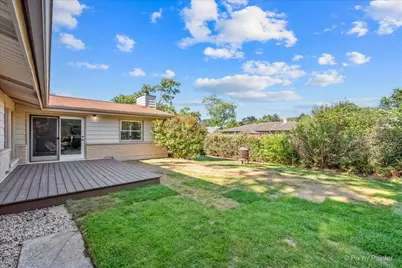 1059 Hickory Lane, Elk Grove Village, IL 60007 - Photo 25
