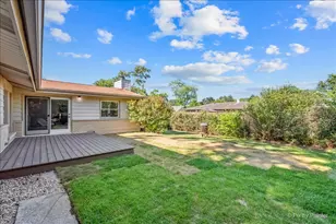 1059 Hickory Ln, Elk Grove Village, IL 60007 - Photo 25