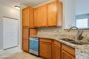 24039 Walnut Cir, Plainfield, IL 60585 - Photo 11