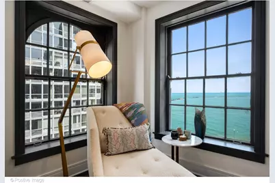 257 E Delaware Place #10AB, Chicago, IL 60611 - Photo 9