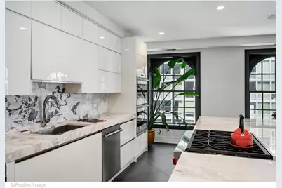 257 E Delaware Place #10AB, Chicago, IL 60611 - Photo 17
