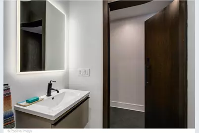 257 E Delaware Place #10AB, Chicago, IL 60611 - Photo 21