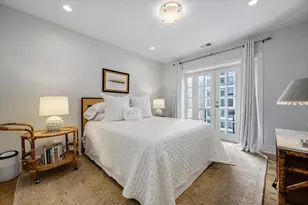 257 E Delaware Pl, Chicago, IL 60611 - Photo 31