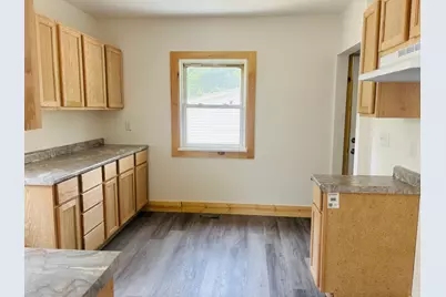 128 N Johnston Avenue, Rockford, IL 61101 - Photo 5