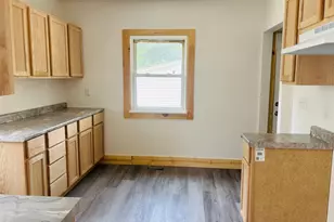 128 N Johnston Ave, Rockford, IL 61101 - Photo 5