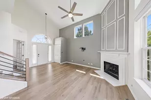 7 Edgebrook Ct, Algonquin, IL 60102 - Photo 3