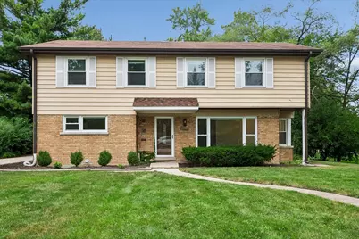 2272 Asbury Road, Northbrook, IL 60062 - Photo 1