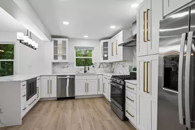 2272 Asbury Road, Northbrook, IL 60062 - Photo 7