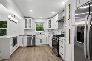 2272 Asbury Rd, Northbrook, IL 60062 - Photo 7