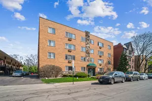 930 Ontario St, Oak Park, IL 60302 - Photo 1