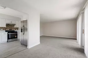 19215 Elm Dr, Country Club Hills, IL 60478 - Photo 9