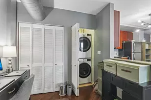 3550 W Montrose Ave, Chicago, IL 60618 - Photo 11