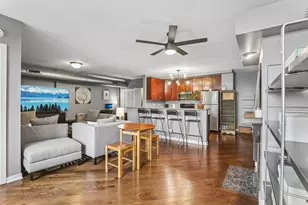 3550 W Montrose Ave, Chicago, IL 60618 - Photo 7