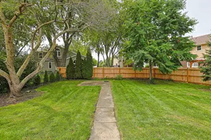 1410 Huntington Dr, Mundelein, IL 60060 - Photo 31