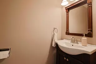 1410 Huntington Dr, Mundelein, IL 60060 - Photo 23