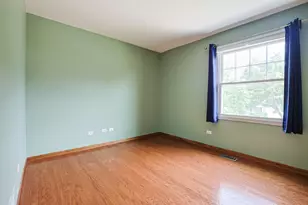 1410 Huntington Dr, Mundelein, IL 60060 - Photo 17