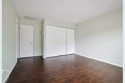 1410 Huntington Drive, Mundelein, IL 60060 - Photo 13