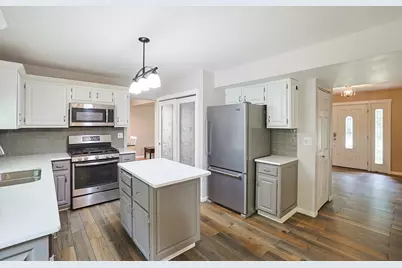 1410 Huntington Drive, Mundelein, IL 60060 - Photo 25