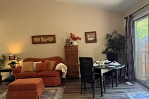 1445 N Driftwood Ave, Palatine, IL 60067 - Photo 5