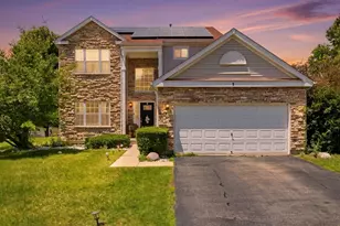 9 Tenneyson Ct, Lake in the Hills, IL 60156 - Photo 1