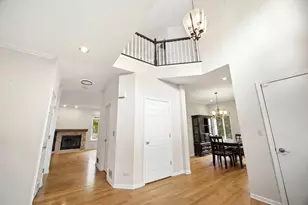 9 Tenneyson Ct, Lake in the Hills, IL 60156 - Photo 7