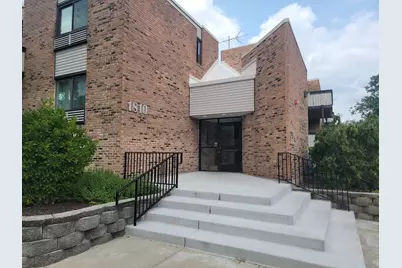 1810 Hemlock Place #204, Schaumburg, IL 60173 - Photo 9