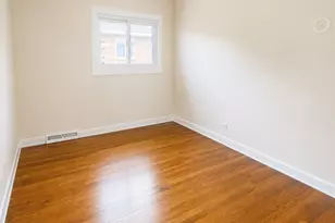 4718 Church St, Skokie, IL 60076 - Photo 7