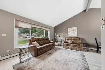 16352 Rowley Lane, Lockport, IL 60441 - Photo 13