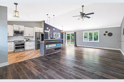 12715 W Sallmon Avenue, Beach Park, IL 60087 - Photo 3