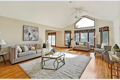 220 Rosewood Court, Westmont, IL 60559 - Photo 11