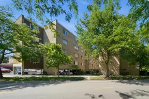 7320 N Rogers Ave, Chicago, IL 60626 - Photo 1