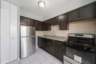 7320 N Rogers Ave, Chicago, IL 60626 - Photo 5