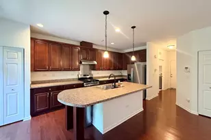 2715 Blakely Ln, Naperville, IL 60540 - Photo 7