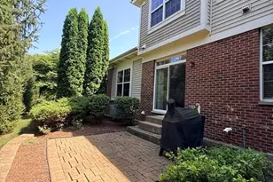 2715 Blakely Ln, Naperville, IL 60540 - Photo 25