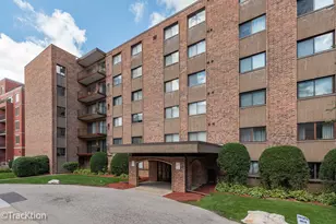 1702 Mill St, Des Plaines, IL 60016 - Photo 1