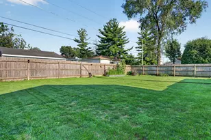 1712 Wilcox St, Crest Hill, IL 60403 - Photo 23