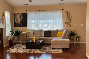 587 Saddlebrook Ln, Vernon Hills, IL 60061 - Photo 5