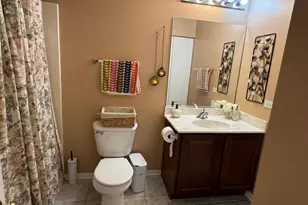 587 Saddlebrook Ln, Vernon Hills, IL 60061 - Photo 17