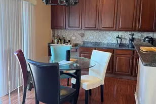 587 Saddlebrook Ln, Vernon Hills, IL 60061 - Photo 9