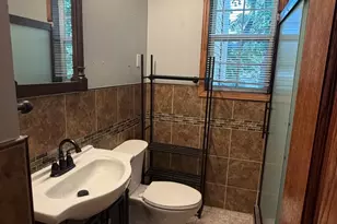 39 Leonard St, Elgin, IL 60123 - Photo 9